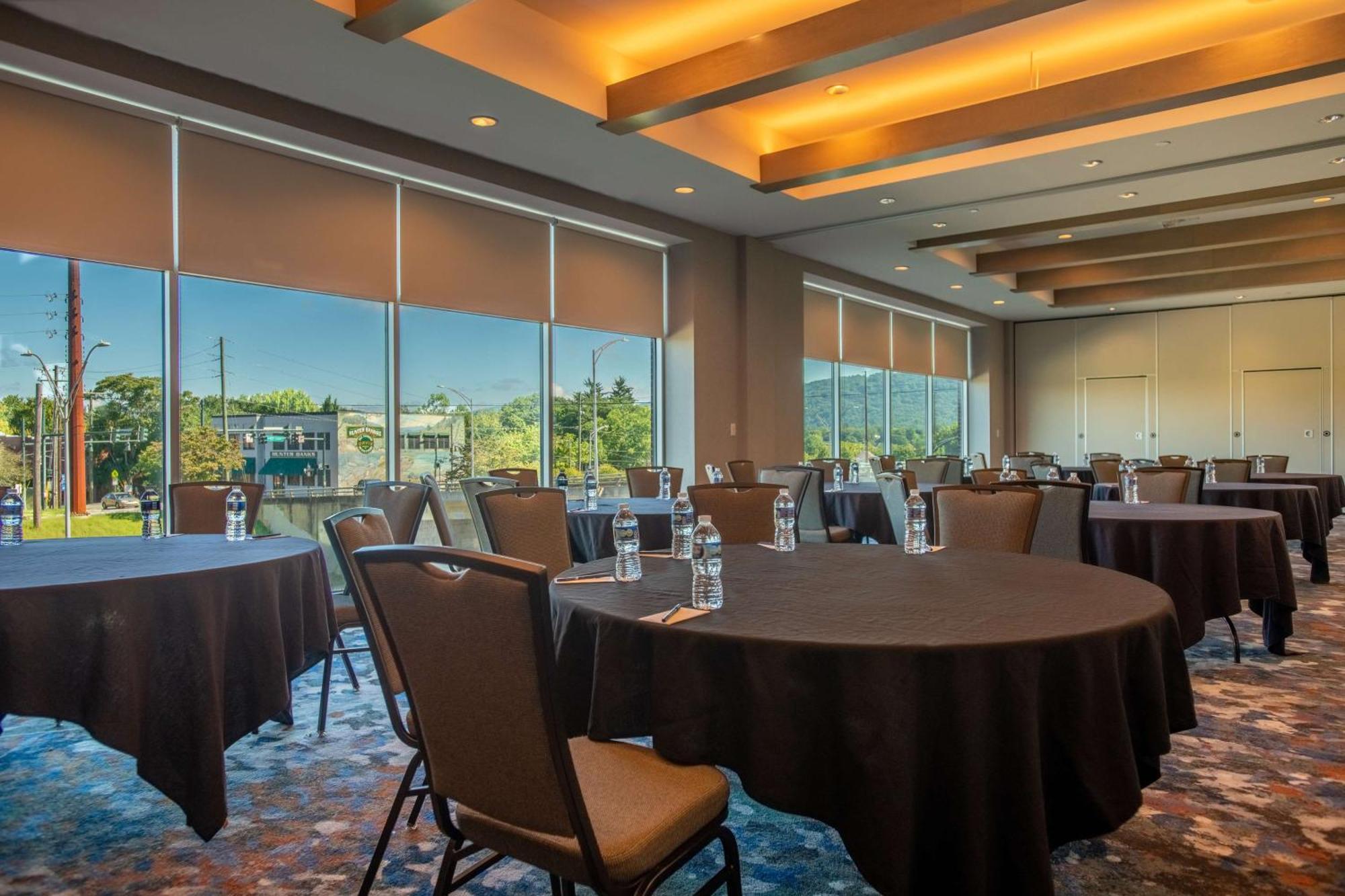 Doubletree By Hilton Asheville Downtown Ngoại thất bức ảnh