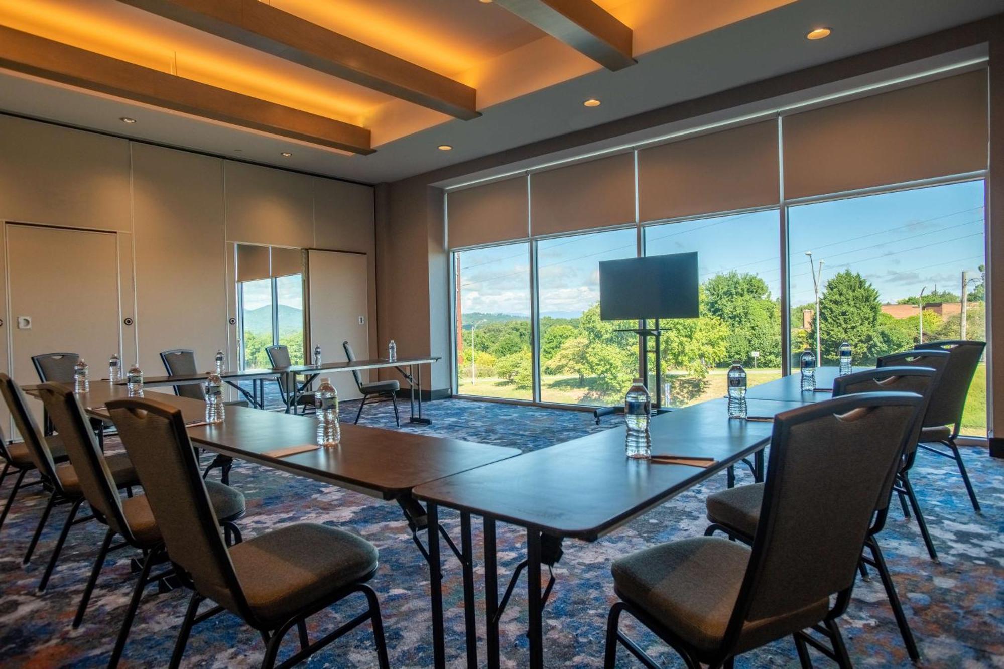 Doubletree By Hilton Asheville Downtown Ngoại thất bức ảnh